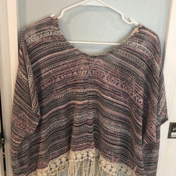 Aeropostale fringe top - Picture 2 of 2